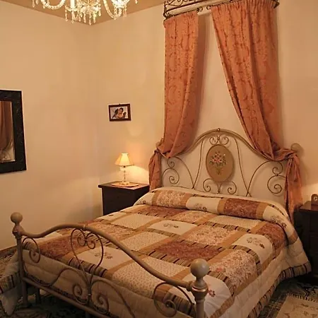 Cali Nitta Bed & Breakfast 3*