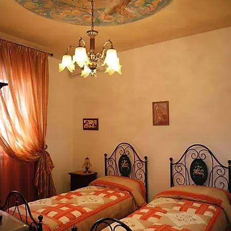 Bed & Breakfast Cali Nitta 3*